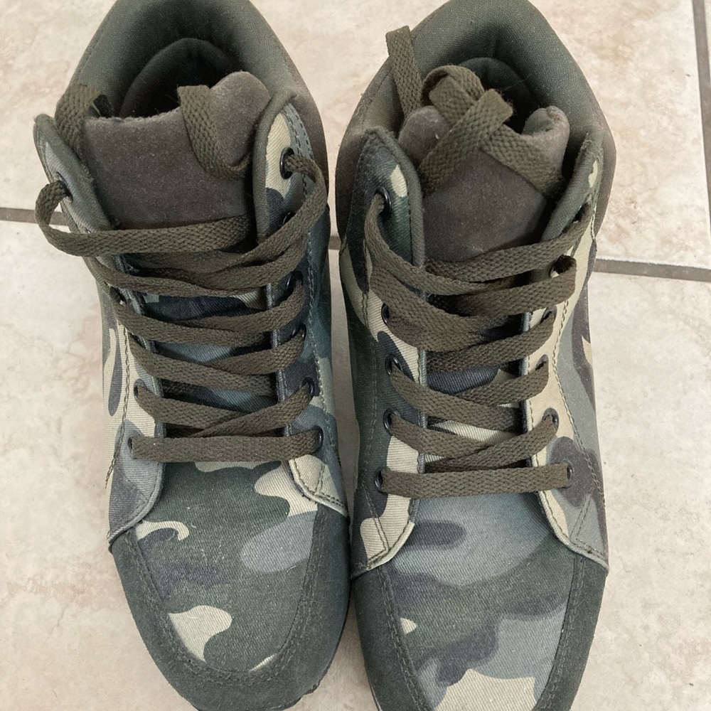 Camouflage High-Top Sneakers
